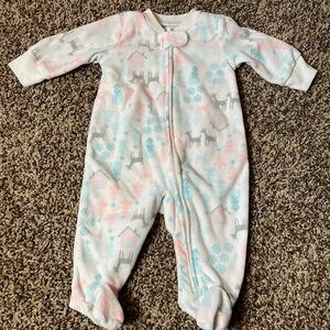 🐶🐶Carters 3 months pink and blue reindeer pajamas🐶🐶